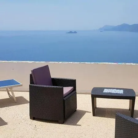 Appartamento Sleeps 5 *